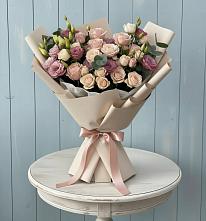 Букет цветов из:  Розы и Лизиантусы в Елгозино