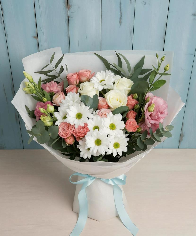 Букет цветов из: Розы, Лизиантусы и Хризантемы в Елгозино