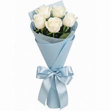 Букет 5 Белых роз Проуд в Елгозино