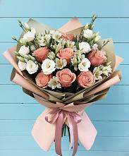 Букет цветов из:  Розы, Альстромерии и Лизиантусы в Елгозино