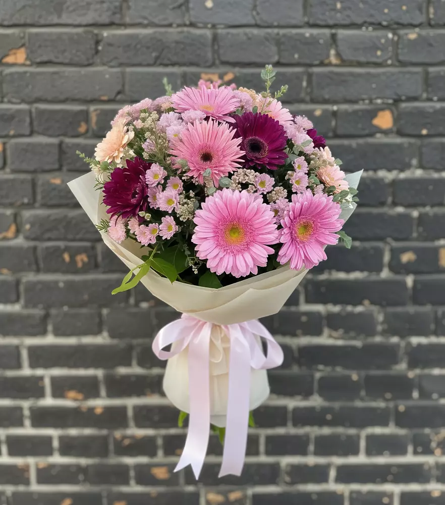Букет цветов из: Герберы и Хризантемы в Елгозино