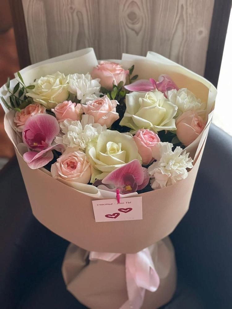 Букет цветов из: Орхидеи, Розы и Гвоздики в Елгозино