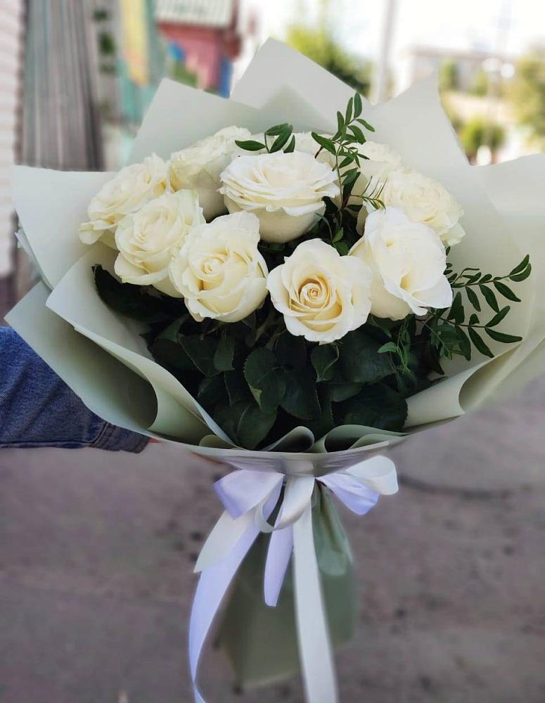Букет Белые розы Проуд в Елгозино