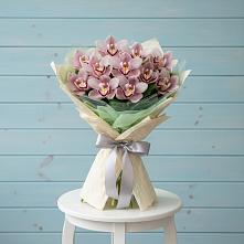 Букет цветов из:  Орхидеи и Розы в Елгозино