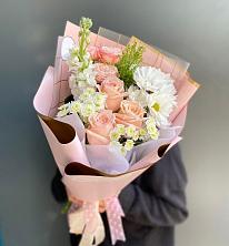 Букет цветов из:  Хризантемы и Розы в Елгозино