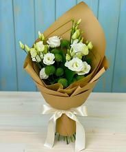 Букет цветов из:  Хризантемы и Лизиантусы #REPLACE_PRED# Елгозино