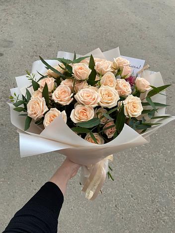 Букет Кремовые розы Латте в Елгозино