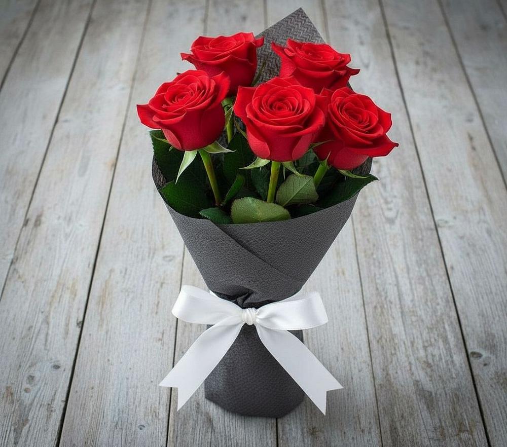Букет 5 Красных роз Эдлесс Лав в Елгозино