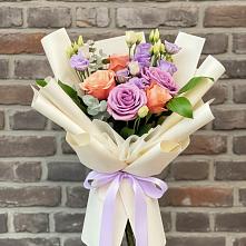 Букет цветов из:  Лизиантусы и Розы в Елгозино