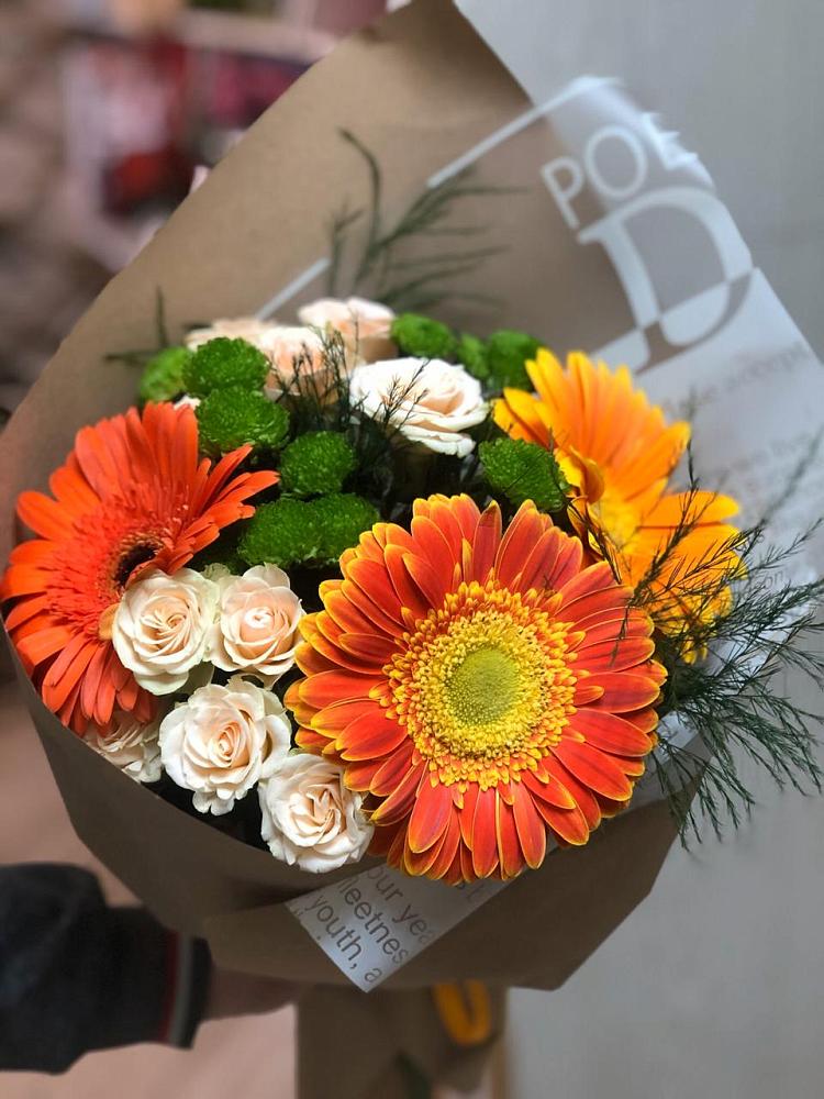 Букет цветов из: Герберы, Хризантемы и Розы в Елгозино