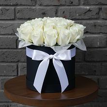 Цветочная композиция из Розы в шляпной коробке #REPLACE_PRED# Елгозино